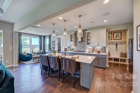 284 W Waterlynn Road 194