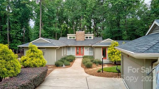 1 Hamilton Woods Court
