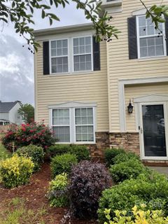 2127 Drewman Place