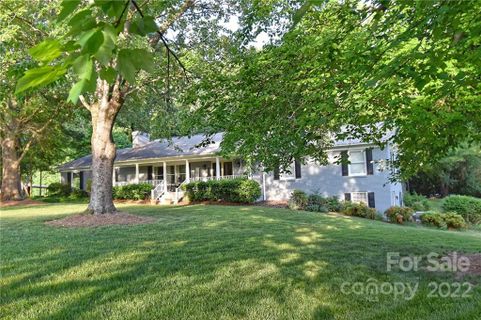 2482 Kings Grant Road