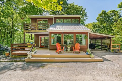 17 Faren Lane sold home in Hunt Estates, Waynesville, NC