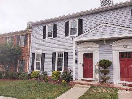 8069 Regent Park Lane
