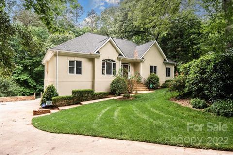 1240 Greylyn Drive sold home in Greylyn, Matthews, NC