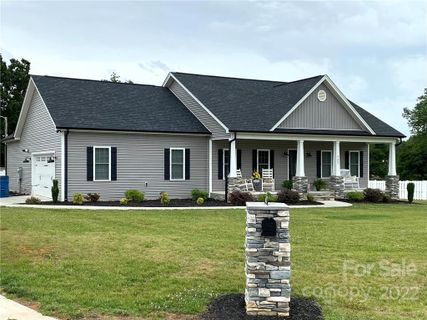 121 Chip Shot Lane sold home in Glenn Oaks, Maiden, NC
