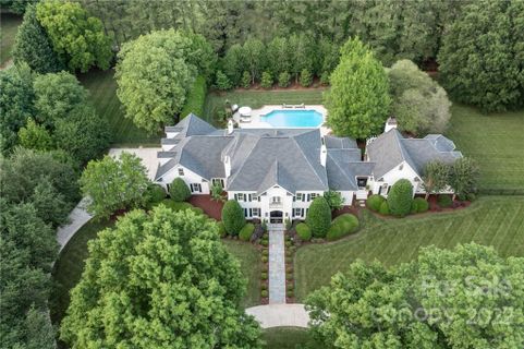 462 Landsbury Drive