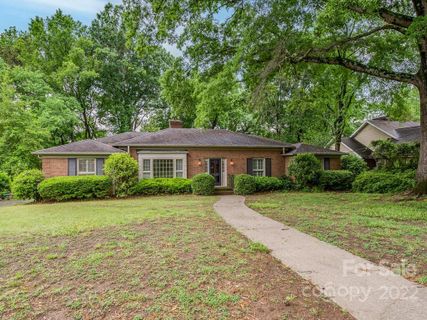 2433 Knollwood Road