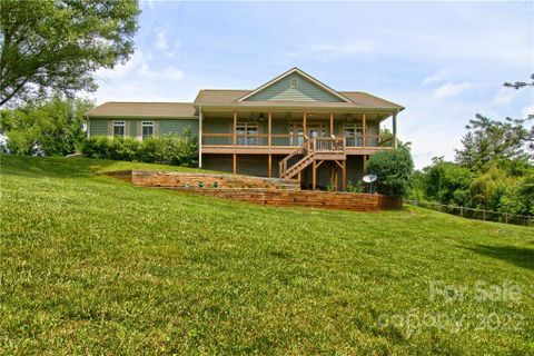 112 Round Top Circle sold home in Boyleston Ridge, Mills River, NC