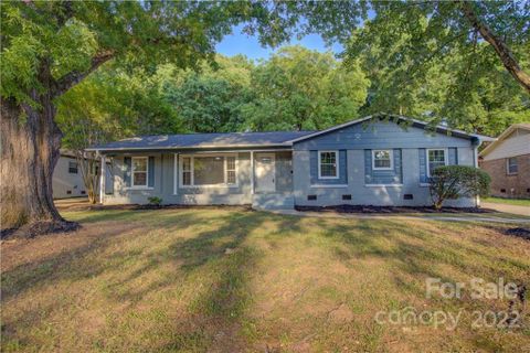 4523 Carriage Drive Circle