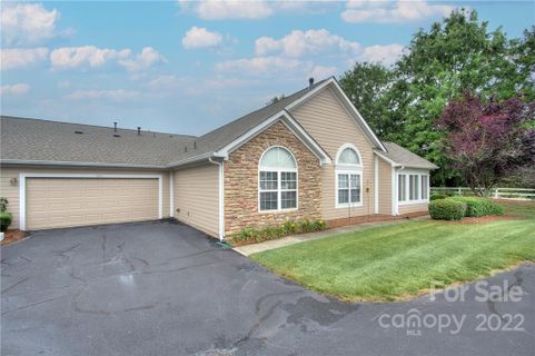 6811 Ledgestone Place