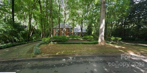 3921 Columbine Circle