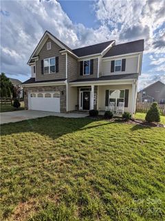 2205 Northwest Trail
