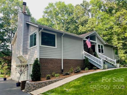 4921 Golfview Court