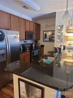 142 Brickton Village Circle 204