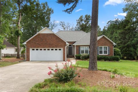 2317 Redwood Drive