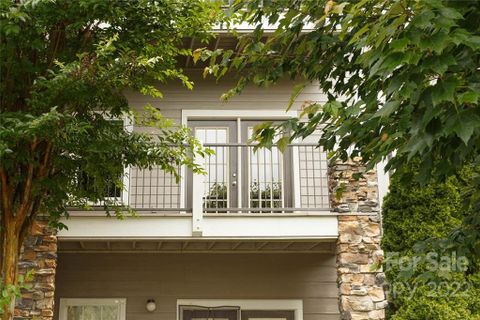 300 Vista Lake Drive 202