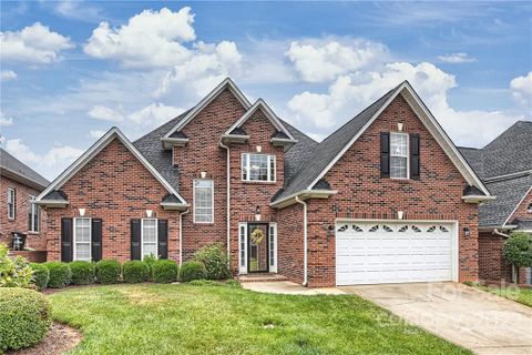 2520 Firethorn Court