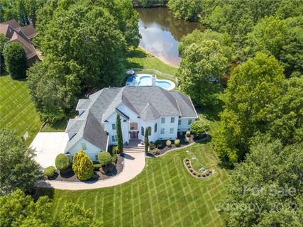 1700 White Pond Lane