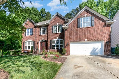 15809 Woodcote Drive