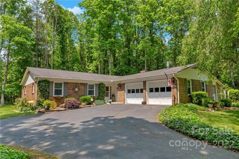 103 Long John Drive sold home in Long John Mt Estates, Hendersonville, NC