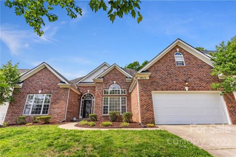 5013 Shadow Pine Drive