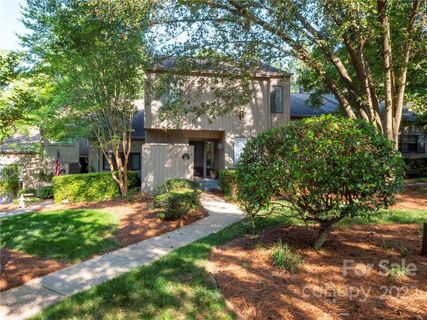 123 Pine Grove Circle