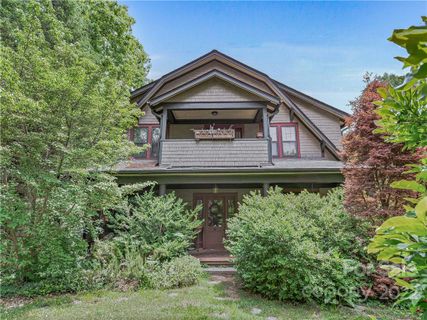 66 White Oak Road sold home in Oak Park, Arden, NC