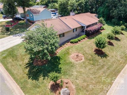 606 King James Lane
