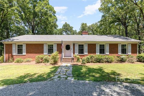 110 Forest Hills Drive sold home in Forest Hills, Monroe, NC