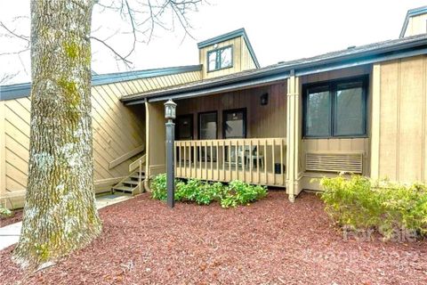 182 West Lake Drive 1403