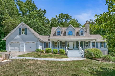 159 Woodburn Drive sold home in Woodburn Place, Swannanoa, NC