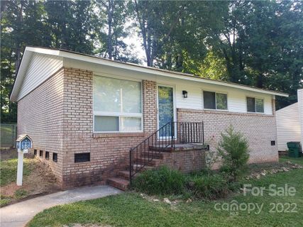 3801 Dunwoody Drive