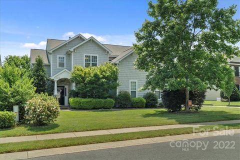 1422 Lonan Drive