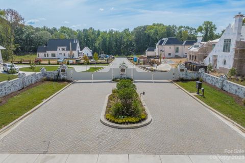 8015 Litaker Manor Court sold home in The Manors at Mattie Rose, Charlotte, NC