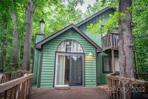 37 Country Road sold home in Highland Terrace, Clyde, NC