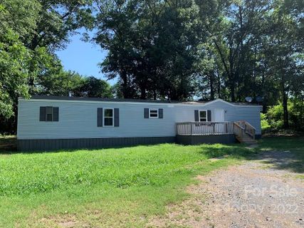 1220 Woodridge Drive sold home in Woodmere, Clover, SC