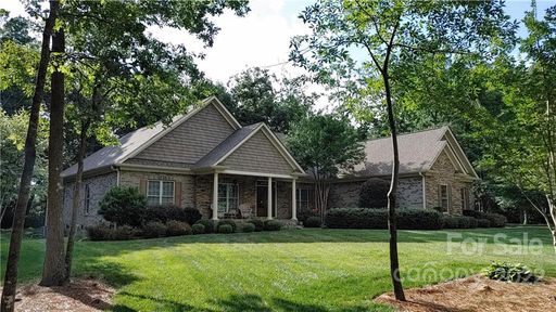 4912 Campobello Drive