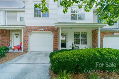 2004 University Heights Lane