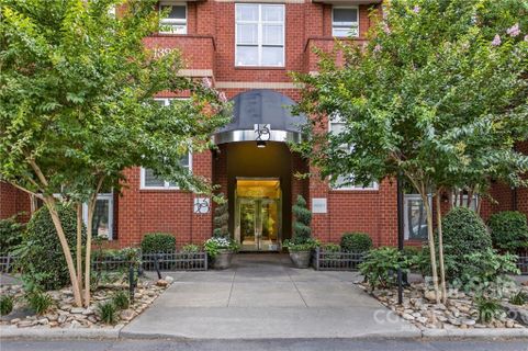 1320 Fillmore Avenue 305
