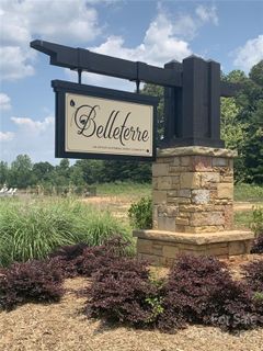 10235 Laurier Lane active home in Belleterre, Huntersville, NC