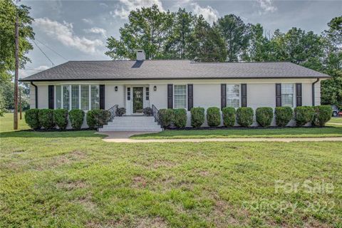 104 Country Club Road sold home in Country Club, Kings Mountain, NC