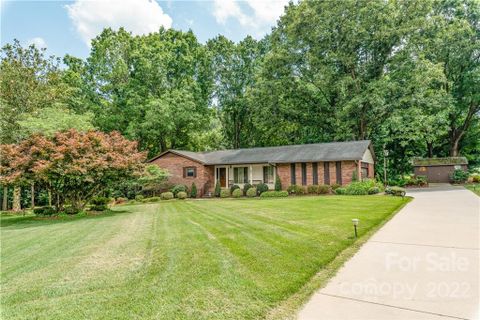 118 Owl Hollow Lane sold home in Meadowview Estates, Statesville, NC