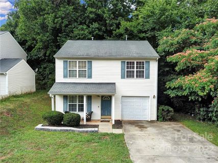 11117 Olde English Drive sold home in Fox Glenn, Charlotte, NC