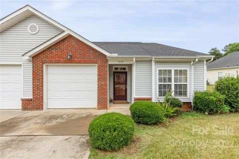 5719 Bradford Lake Lane 24
