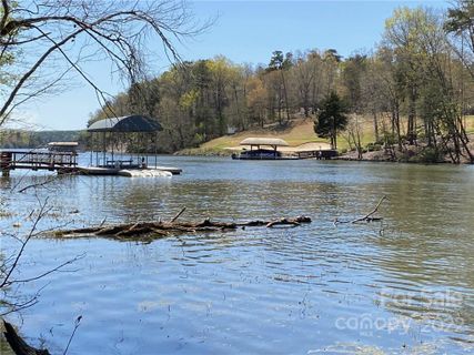 142 Long Cove