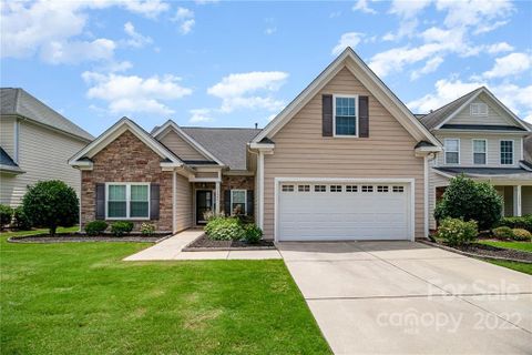 13244 Eastfield Village Lane sold home in Eastfield Village, Charlotte, NC