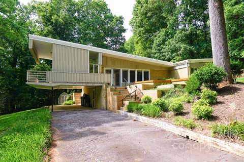 220 30th Avenue sold home in Fairview Park, Hickory, NC