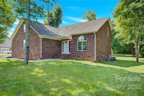 211 Cheval Trail sold home in Beaumont Farm, Cleveland, NC