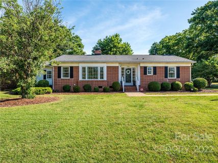 2516 Armstrong Park Drive