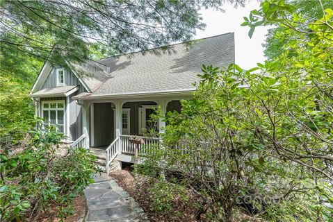 106 Top Hat Lane