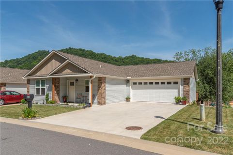 72 February Lane sold home in The Meadows at Campbell Mountain, Waynesville, NC